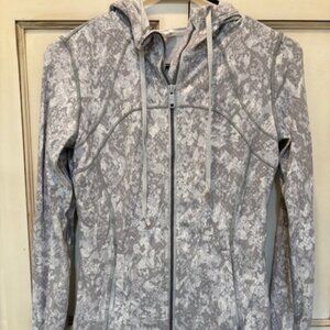Lululemon Define Hooded Sweatshirt, Grey Camo, Size 6